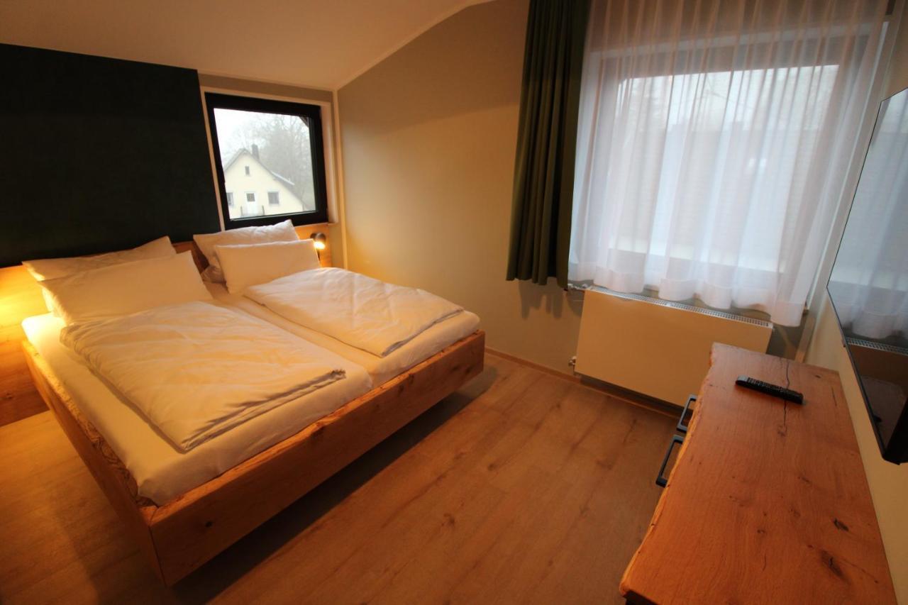 Der Hirsch Hotel 蒙绍 外观 照片