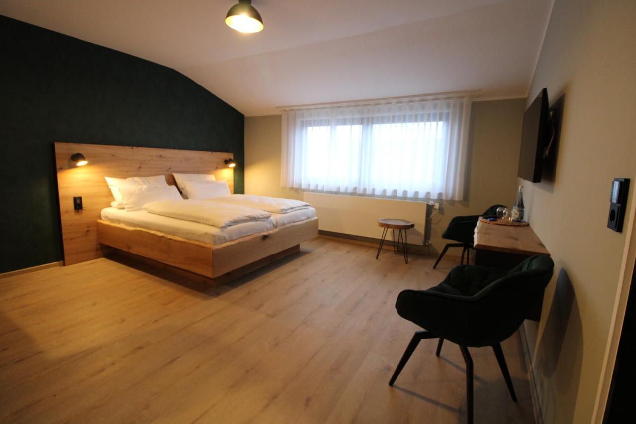 Der Hirsch Hotel 蒙绍 外观 照片
