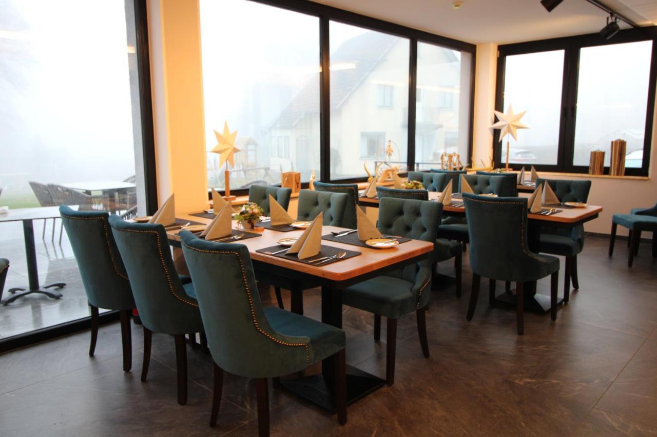 Der Hirsch Hotel 蒙绍 外观 照片